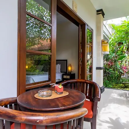 Gatra Ubud Inn Exterior photo